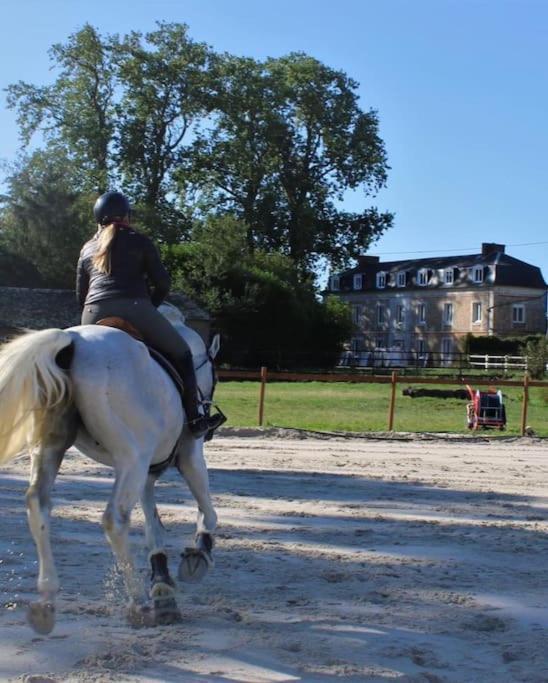Gite Au Haras La Belle Emanville Екстериор снимка